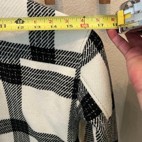 GB Girls Jacket, Size Large. - Picture 6 of 7